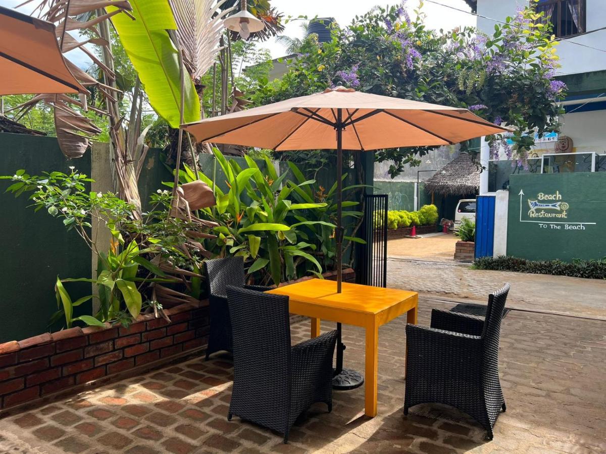 Frangipani Beach Villa Тангале Екстериор снимка