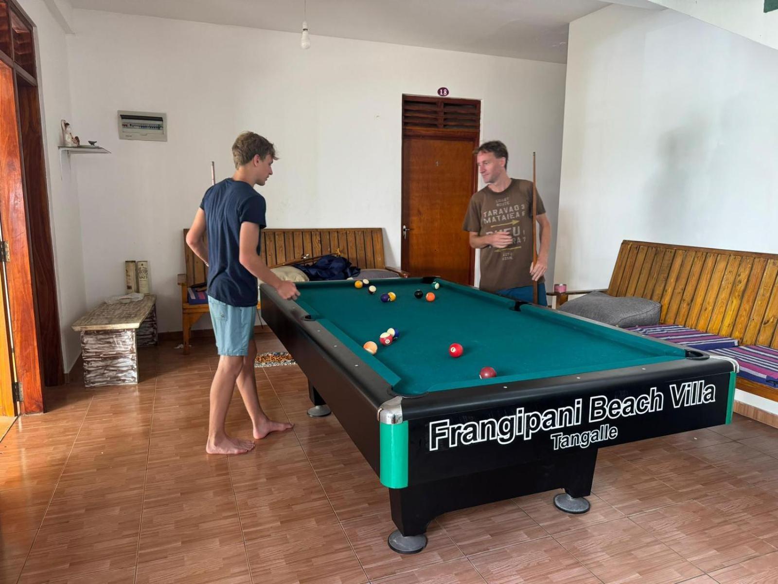 Frangipani Beach Villa Тангале Екстериор снимка